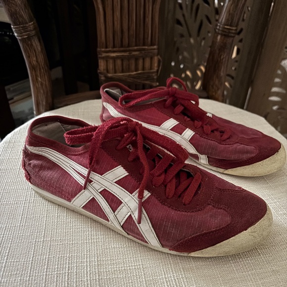Onitsuka Sneakers Red with White Stripes - Picture 2 of 4